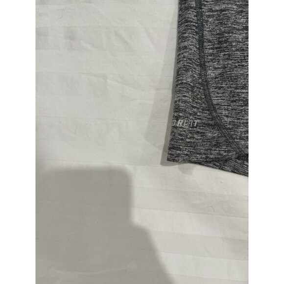 New York Knicks Nike Dri-Fit 1/4 Zip Pullover Size Medium 10/12 Gray Logo NBA - Picture 4 of 10